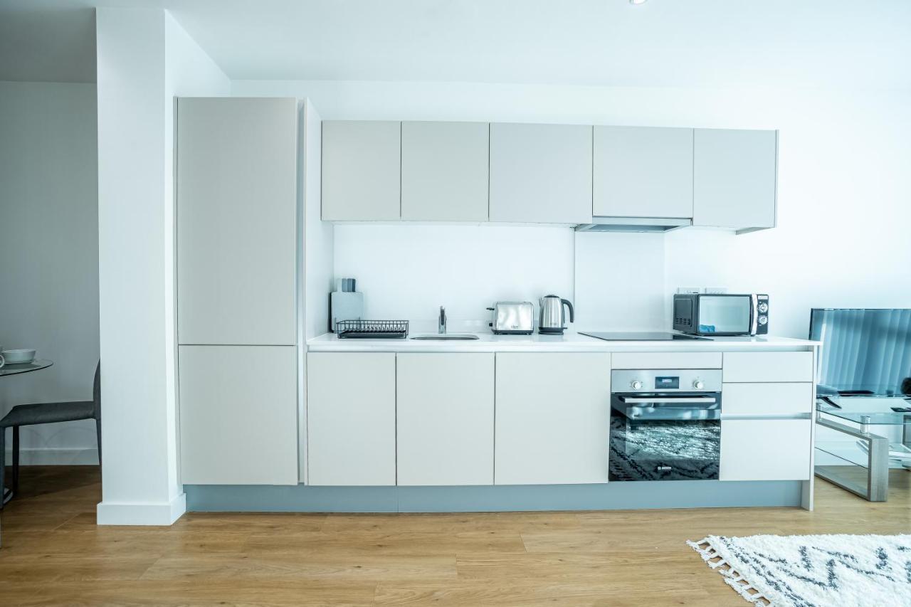 Luxe Apartments Bracknell Near Ascot, Legoland, Windsor, Lexicon - Free Parking & Gym Buitenkant foto